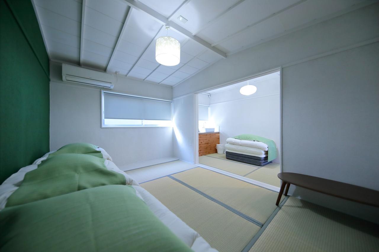 Raku Hostel Ōsaka Extérieur photo