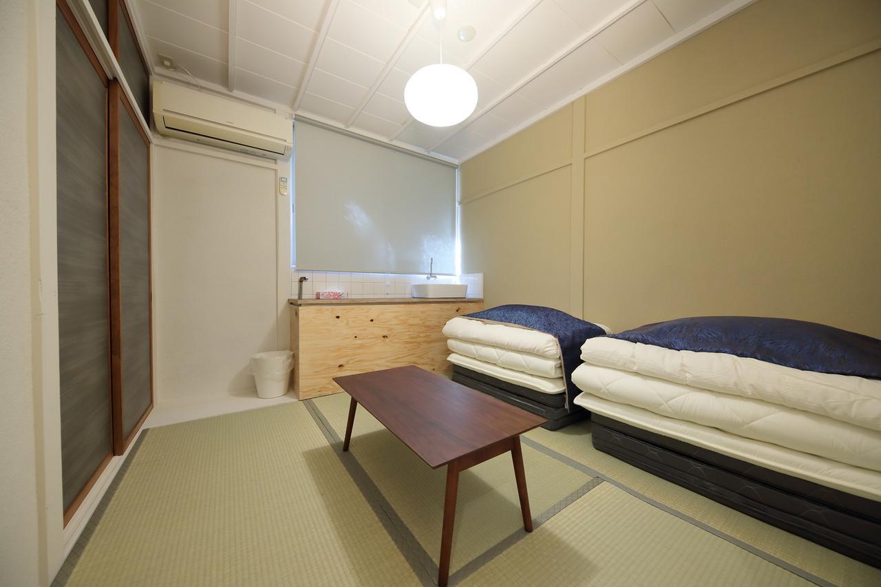 Raku Hostel Ōsaka Extérieur photo